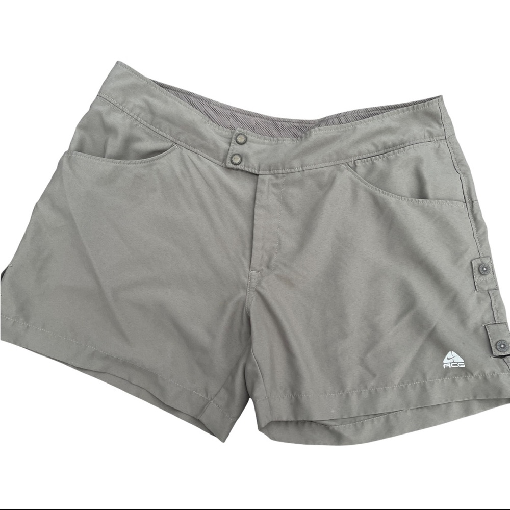 NIKE ACG Khaki Tan Shorts Women's size 10